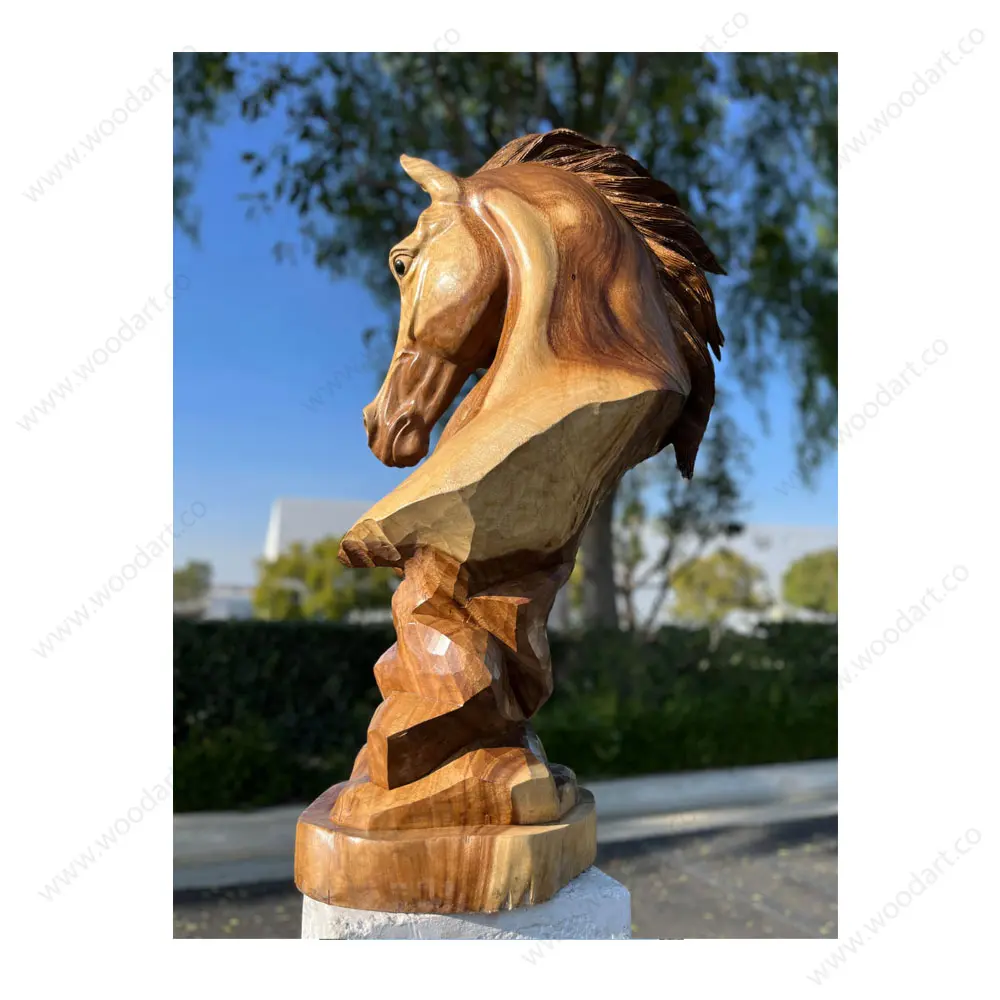 Wooden-horse-head-statue2
