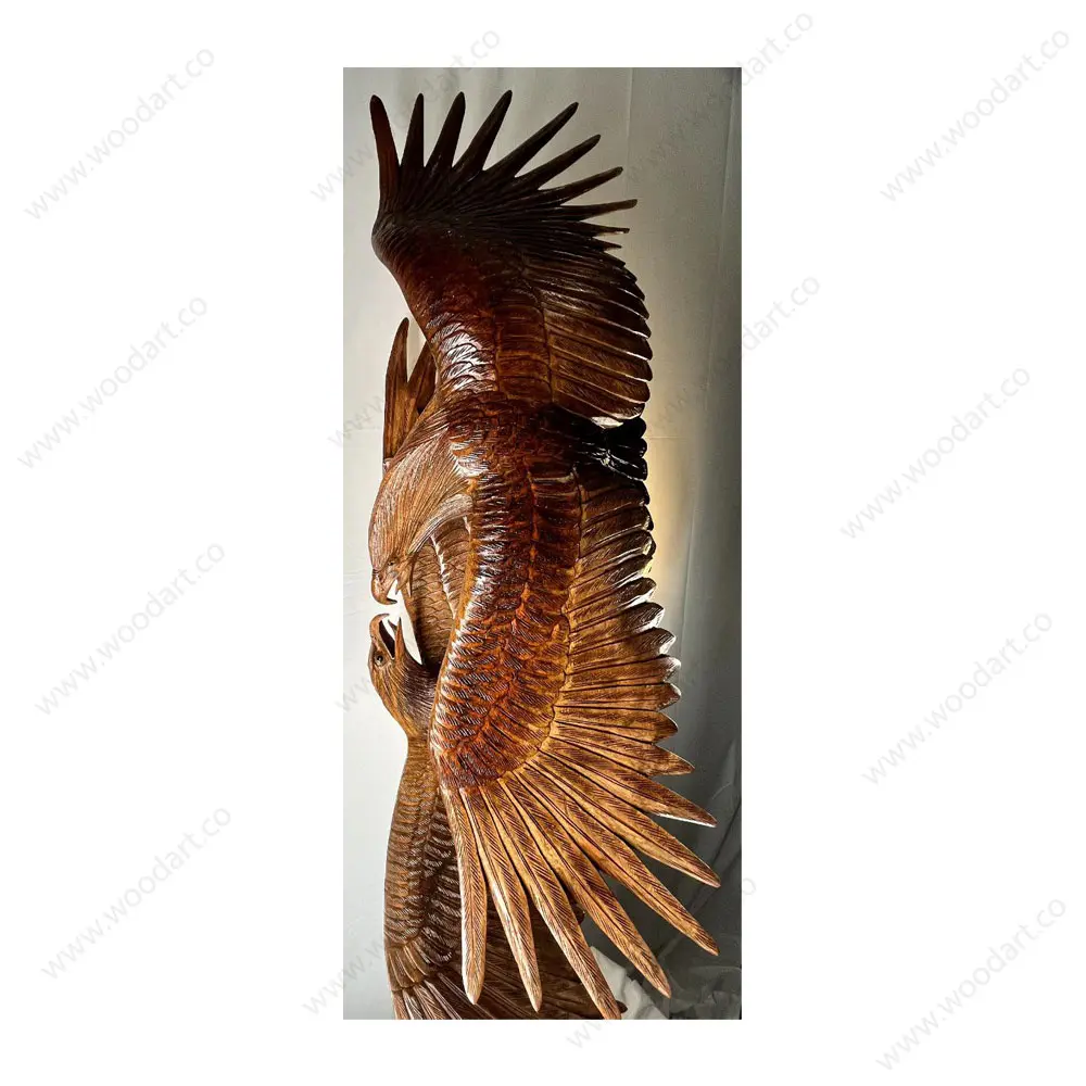 Wooden-statue-of-two-eagles1